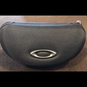 OAKLEY SUNGLASSES CASE